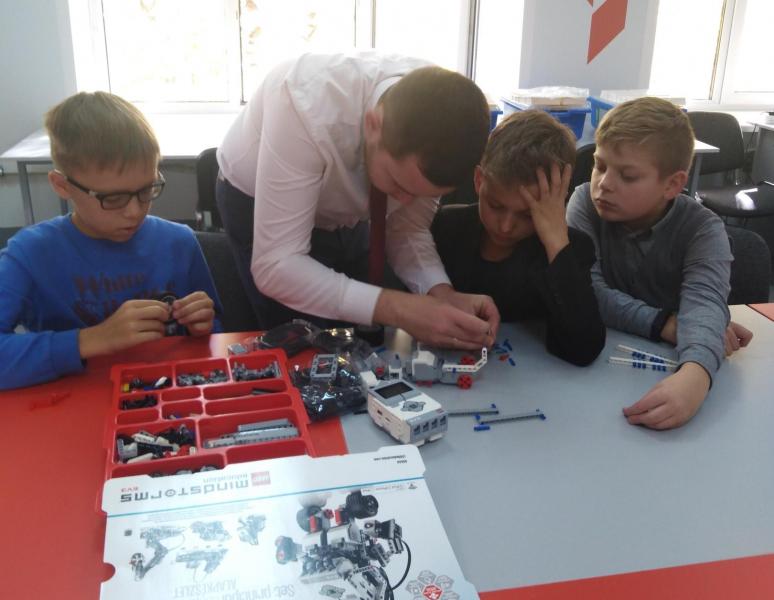 В Самарской области открылись сразу 42 центра "Точка роста"