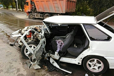 Молодой водитель попал в жесткое ДТП с КамАЗом в Самаре