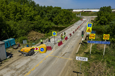 В Самарской области начали ремонтировать мост через реку Большой Иргиз
