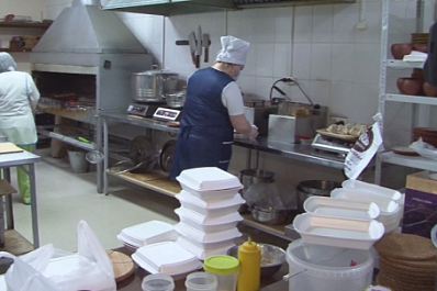 В Сызрани медики получают горячее питание из ресторанов 