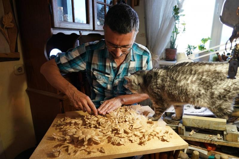 Фантазии из дерева: самарец Вячеслав Квитко возрождает искусство резьбы