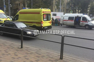 В Самаре на Московском шоссе скорая помощь сбила пешехода
