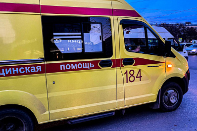 Остановился помочь: в Тольятти водителя сбили около чужого сломанного авто