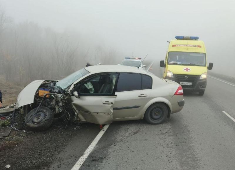 В Самарской области на трассе столкнулись две легковушки