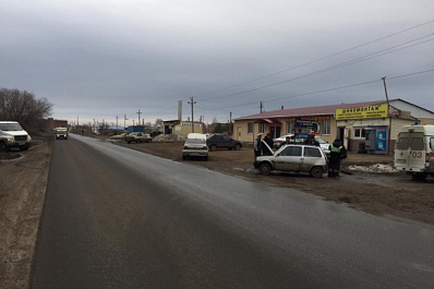 Дерзкая "Ока" под Тольятти не пропустила иномарку