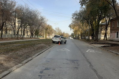 В Самаре иномарка сбила 10-летнюю девочку, выбежавшую на дорогу