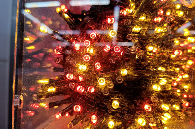 Больше всего Новый год в Самаре любят учителя, дизайнеры и логисты