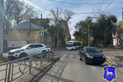 В Самаре 15 октября при столкновении легковушек пострадал мужчина