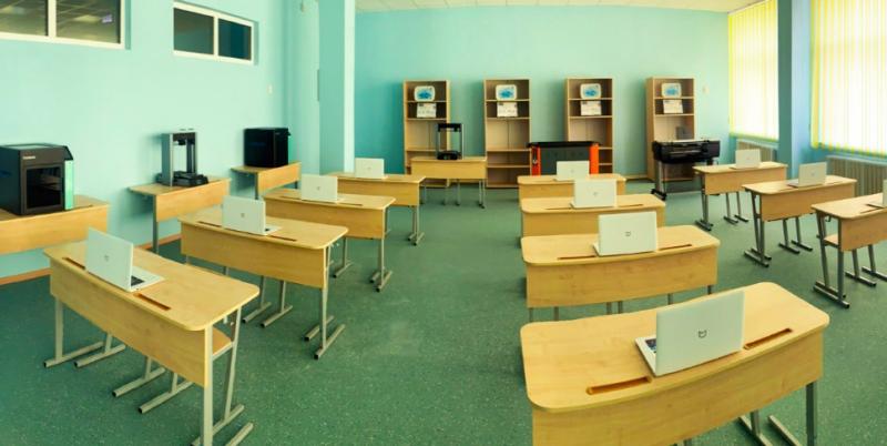 Дмитрий Азаров оценил новую школу № 68