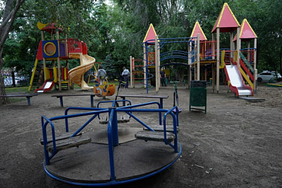 В Самарской области по поручению губернатора проходит мониторинг состояния детских площадок 