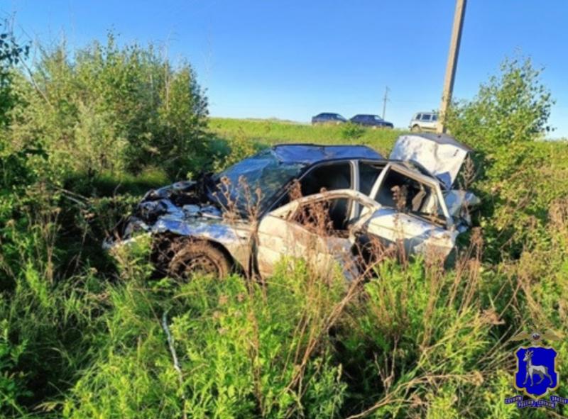 В Самарской области ночью на трассе водитель без прав вылетел в кювет