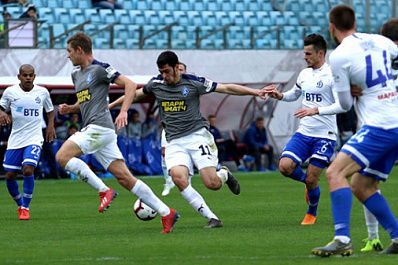 "Крылья Советов" на выезде уступили московскому "Динамо"