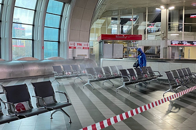 Вакцинация и строгие противоэпидемические меры: как работает ж/д вокзал в Самаре в очередную волну коронавируса