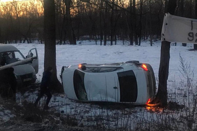 В Самарской области автоледи на Volkswagen улетела в кювет