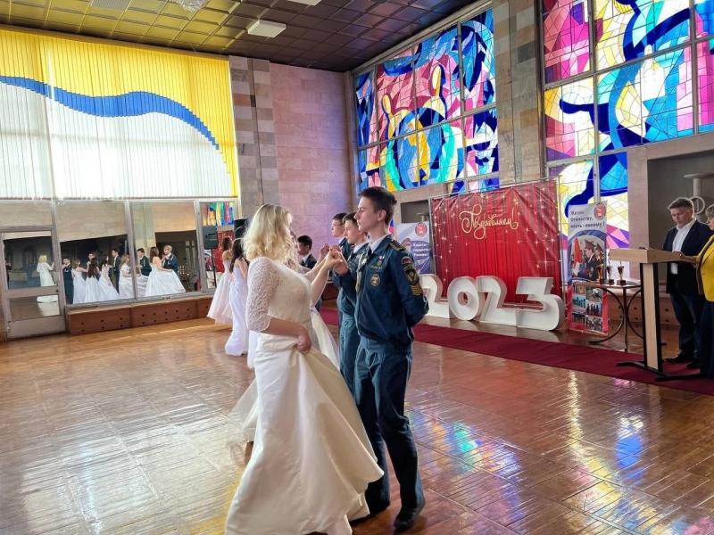 В Тольятти состоялся кадетский бал
