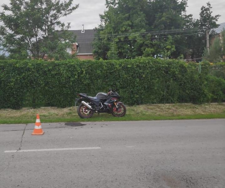 В Самарской области мотоциклист без прав сбил 12-летнюю девочку