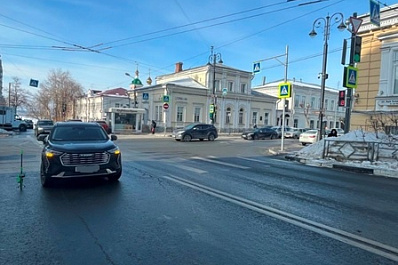 В центре Самары внедорожник сбил женщину на пешеходном переходе