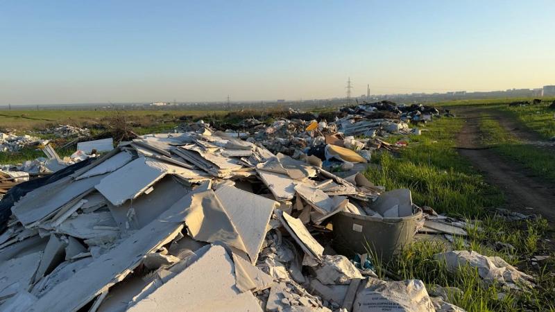 Поля около Крутых Ключей под Самарой превратили в свалку