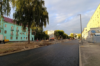 В Самаре на улице Чернореченской уложили асфальт
