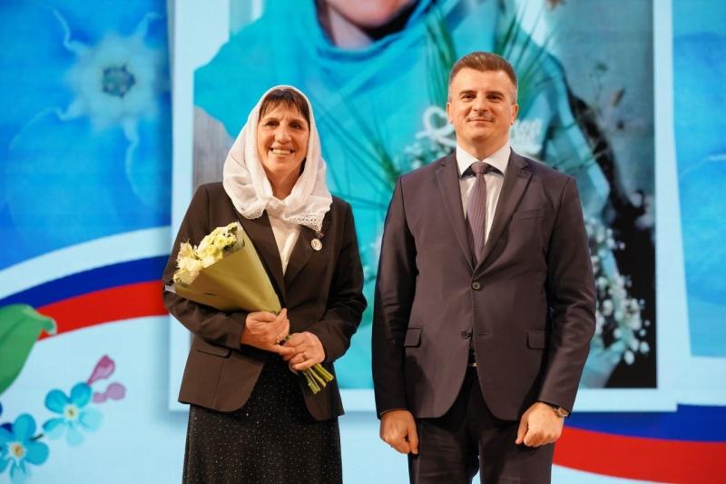 "Семья — источник вдохновения": в Самарской области чествовали матерей