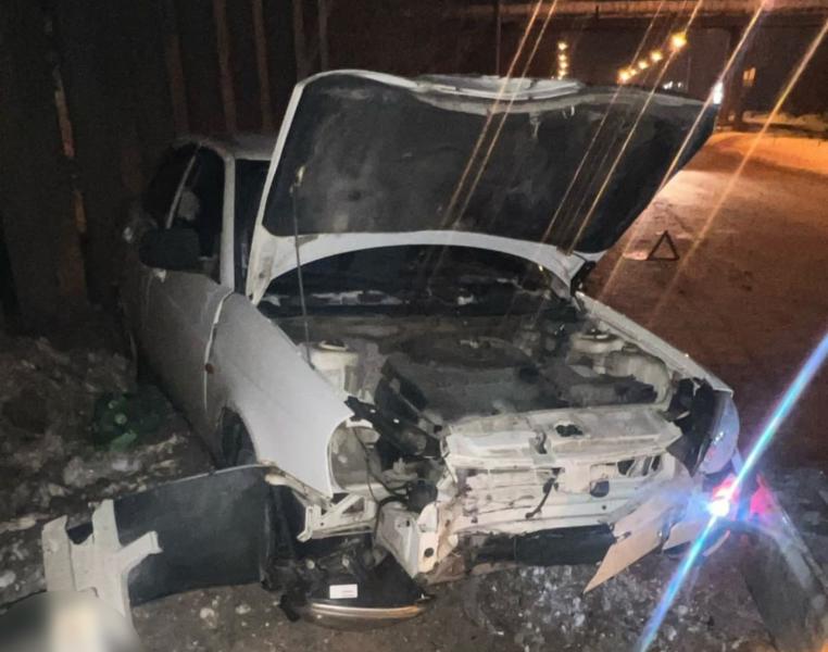 В Тольятти "Приора" протаранила фуру