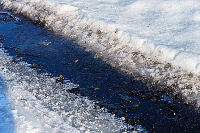 Самарцы пришли на помощь застрявшему автобусу № 41
