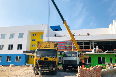 Общественники проконтролировали ход строительства детского сада в Жигулевске 