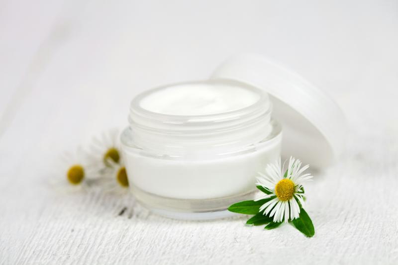 Косметолог Анастасия Тучинская рассказала, как правильно ухаживать за кожей лица