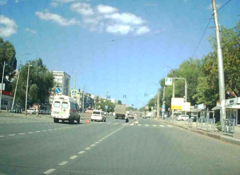 В Самаре 19 июля водитель на "Ларгусе" сбил парня на самокате