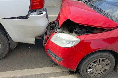 В Самаре 24 мая двух человек увезли в больницу после массового ДТП