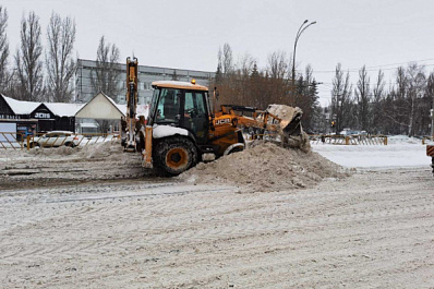 Борьба со стихией: в Самарской области ликвидируют последствия снегопада