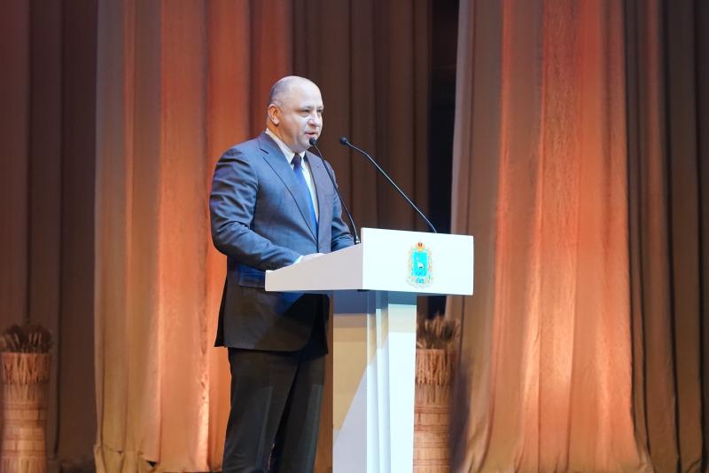 За труд и преданность земле: в Самарской области награждены труженики села