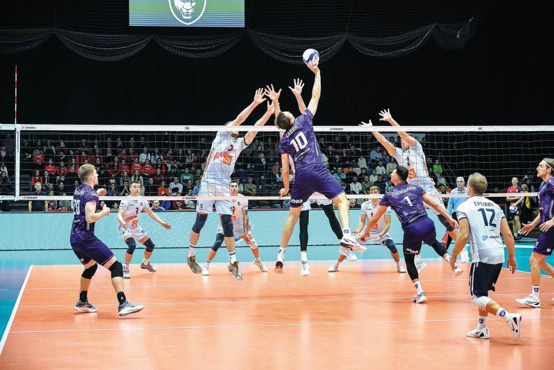 Тактика сработала: волейбольная "Нова" провела напряженный матч с московским "Динамо"