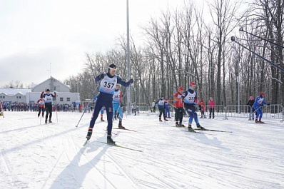 783 участника: в Самаре состоялась 82-я лыжная гонка на призы "Волжской коммуны"
