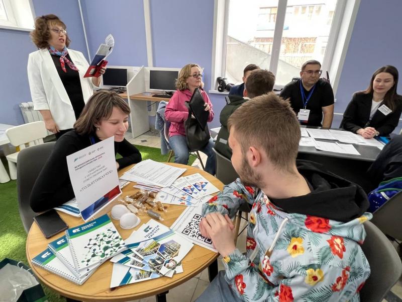 В Самарской области дан старт Всероссийской ярмарке трудоустройства