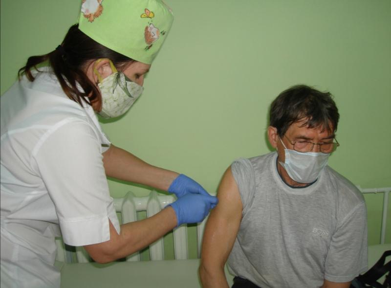 В Тольятти в праздничные дни продолжают делать прививки от коронавируса
