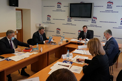 Дмитрий Азаров: "Строительство моста через Волгу идет строго по графику"