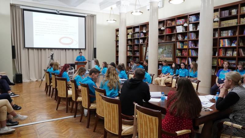 Школьница из Новосибирска сделала многоквартирный дом энергоэффективным