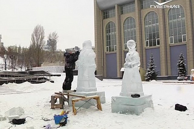 В Самаре растет ледяной городок