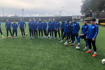 Футбольная "Лада" провела два контрольных матча на сборах 
