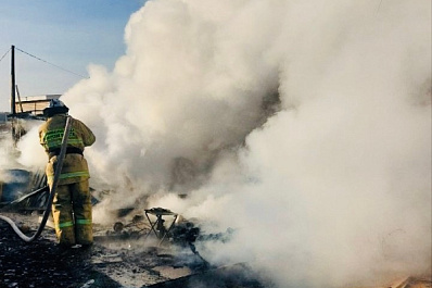 Утром 9 декабря в Кинельском районе горел частный дом