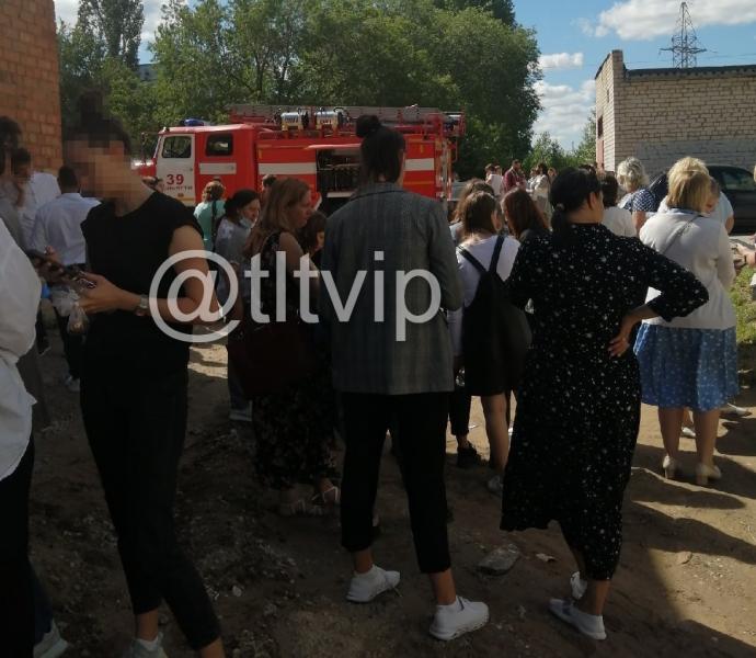В Тольятти ряд школ эвакуировали из-за сообщений о минировании