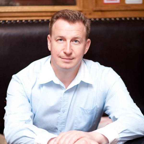 Андрей Дербенев рассказал об антипрививочных листовках, которыми обклеили дома в Тольятти