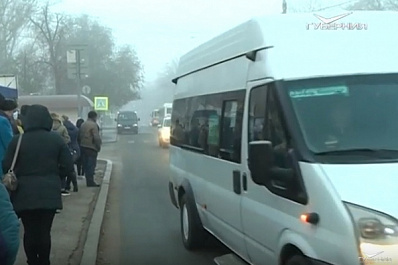 В Самарской области в пути загорелся автобус