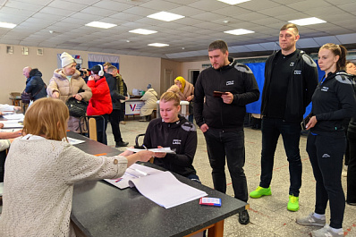 В Тольятти гандбольный клуб "Лада" проголосовал на выборах Президента всей командой