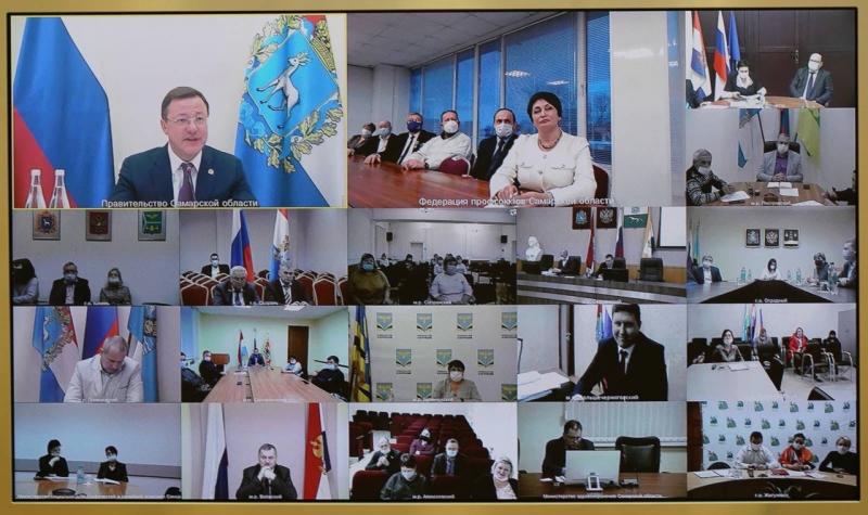 Дмитрий Азаров: "Работать на благо людей труда - достойная и благородная миссия"