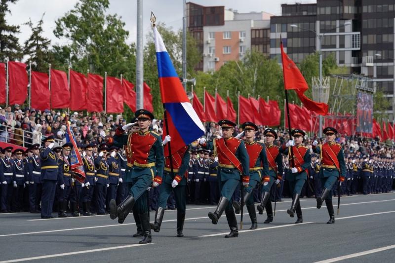 Осталось 10 дней: примите участие в онлайн-конкурсе "Молодым о героях!" и выиграйте билет на Парад Победы в Самаре