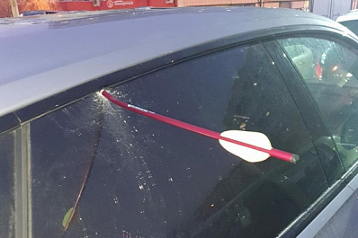 "Стреляет по машинам": самарцы пожаловались на "Робин Гуда" с арбалетом 