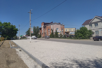 В центре села Богатое возводится новая благоустроенная парковка 