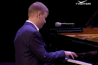 Виртуоз Олег Аккуратов выступил на сцене Самарской филармонии